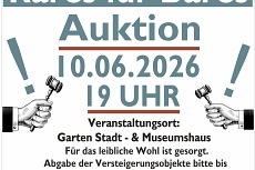 Bares für Rares 2026 BF Plakat zur Veranstaltung „Rares für Bares – Auktion“ in Waldheim.
Oben steht „Veranstaltung 2026“ sowie „Stadt- & Museumshaus Waldheim“. Darunter der Hinweis: „Machen Sie Ihre privaten Schätze zu Geld!“.
In großer Schrift folgt der Titel „Rares für Bares – Auktion“.
Termin: 10.06.2026 um 19 Uhr.
Veranstaltungsort: Garten des Stadt- und Museumshauses Waldheim.
Hinweis: Für das leibliche Wohl ist gesorgt.
Abgabe der Versteigerungsobjekte bis 29.05.2026 zu den Öffnungszeiten, mit Beschreibung der Objekte, gegebenenfalls mit Voranmeldung.
Der Erlös wird für den Gründerzeit-Weihnachtsmarkt 2026 verwendet.
Unten stehen die Kontaktdaten:
Stadt- & Museumshaus Waldheim, Niedermarkt 8, 04736 Waldheim
Telefon: 034327 57234
E-Mail: museum@stadt-waldheim.de
Zusätzlich ist ein QR-Code und der Hinweis „Ab sofort EVENTIM Ticketverkauf“ abgebildet.
Grafisch dargestellt sind zwei stilisierte Hände mit Auktionshämmern links und rechts neben dem Titel.