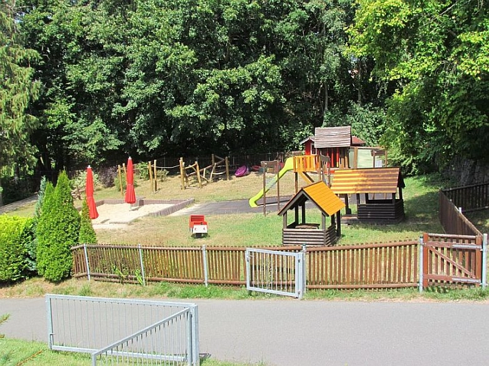 Zschopauknirpse
Spielplatz der Kindereinrichtung